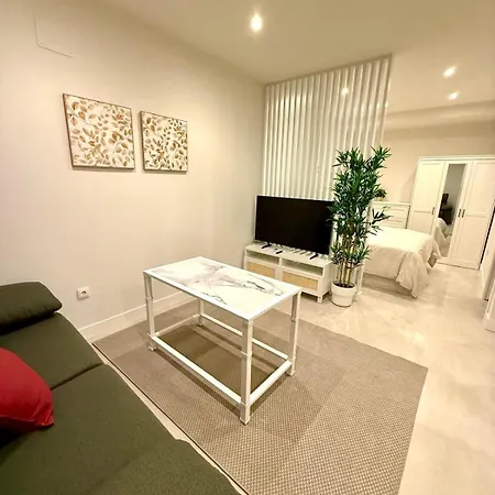 Apartamento Almogávares 36 *